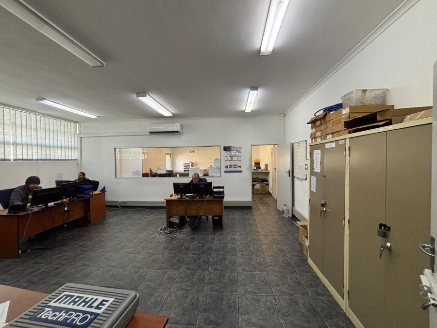 To Let commercial Property for Rent in Paarden Eiland Western Cape